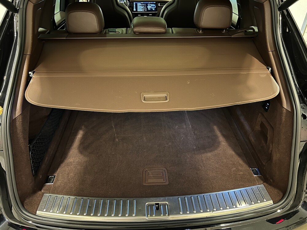 Porsche Cayenne E-Hybrid 3.0 V6 -NW MODELL- 462PS 2018 SportChrono -Org. NL-, TL-795-R.