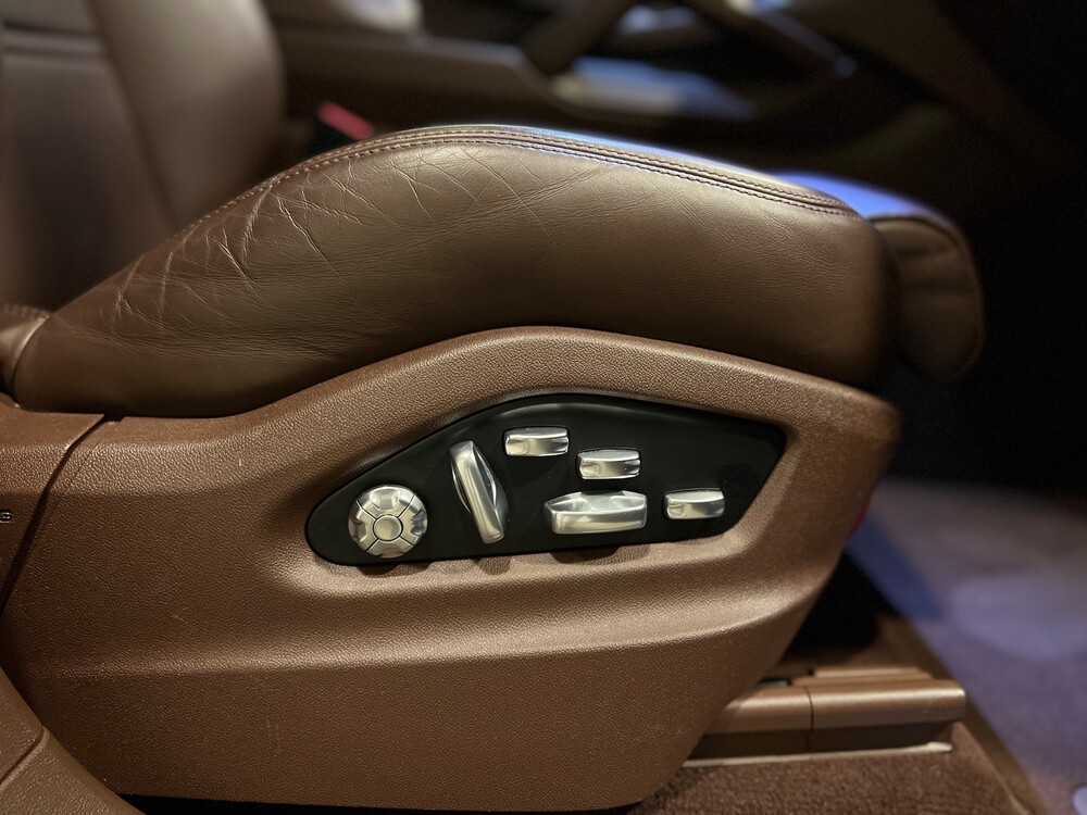 Porsche Cayenne E-Hybrid 3.0 V6 -NW MODELL- 462PS 2018 SportChrono -Org. NL-, TL-795-R.