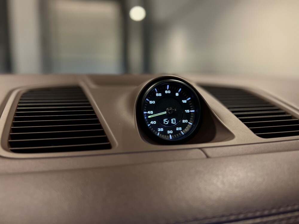 Porsche Cayenne E-Hybrid 3.0 V6 -NW MODELL- 462PS 2018 SportChrono -Org. NL-, TL-795-R.