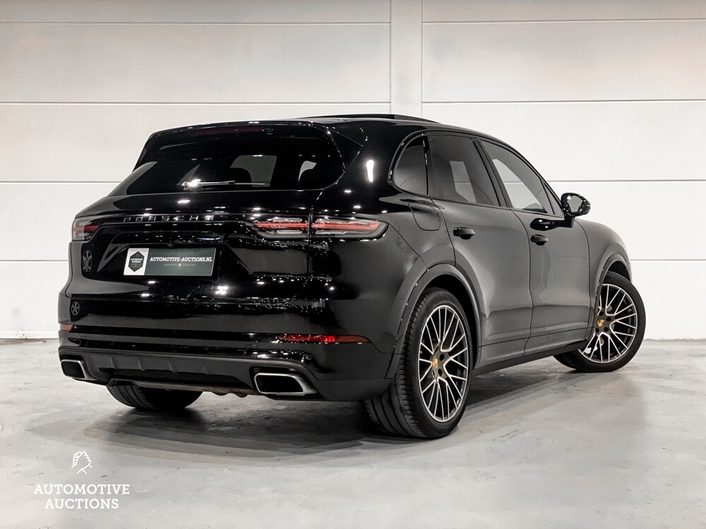 Porsche Cayenne E-Hybrid 3.0 V6 -NW MODELL- 462PS 2018 SportChrono -Org. NL-, TL-795-R.