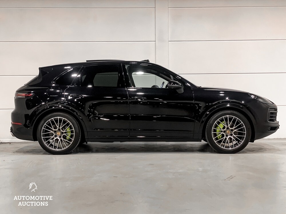 Porsche Cayenne E-Hybrid 3.0 V6 -NW MODELL- 462PS 2018 SportChrono -Org. NL-, TL-795-R.