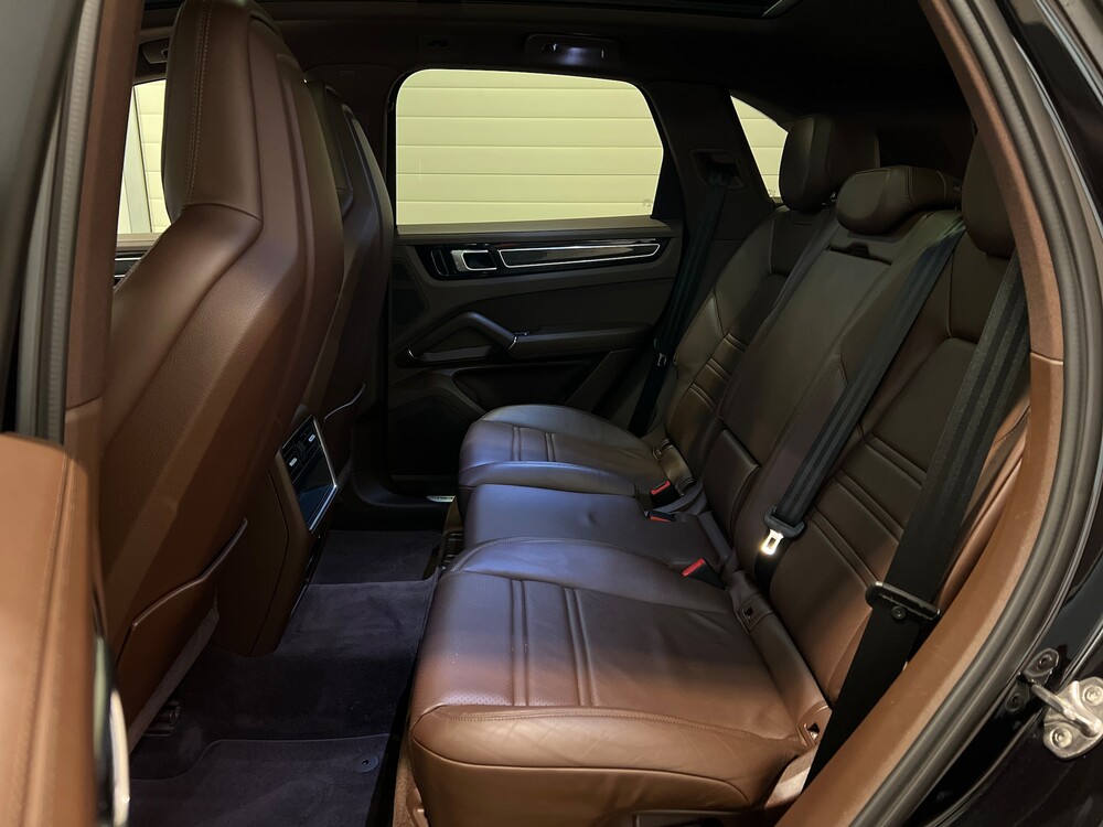 Porsche Cayenne E-Hybrid 3.0 V6 -NW MODELL- 462PS 2018 SportChrono -Org. NL-, TL-795-R.