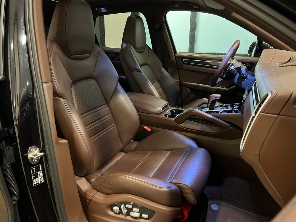 Porsche Cayenne E-Hybrid 3.0 V6 -NW MODELL- 462PS 2018 SportChrono -Org. NL-, TL-795-R.