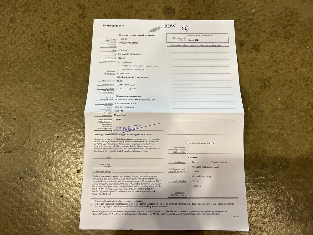 Porsche Panamera Sport Turismo E-Hybrid 4 2.9 V6 SportChrono 462 PS 2018, H-359-BT.