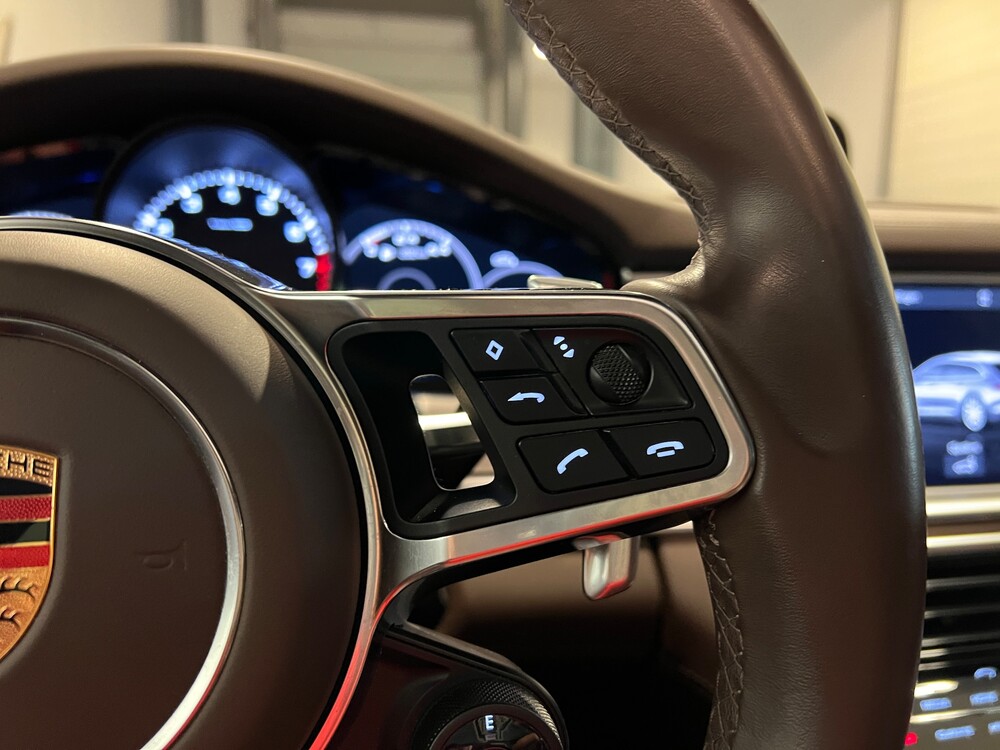 Porsche Panamera Sport Turismo E-Hybrid 4 2.9 V6 SportChrono 462 PS 2018, H-359-BT.
