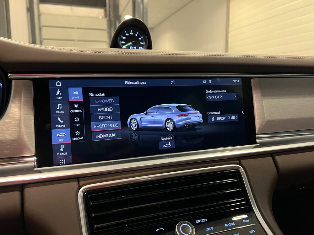 Porsche Panamera Sport Turismo E-Hybrid 4 2.9 V6 SportChrono 462 PS 2018, H-359-BT.