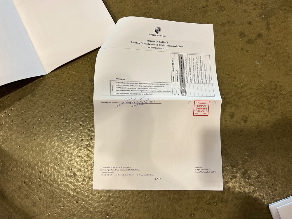 Porsche Panamera Sport Turismo E-Hybrid 4 2.9 V6 SportChrono 462 PS 2018, H-359-BT.