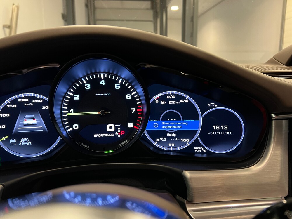 Porsche Panamera Sport Turismo E-Hybrid 4 2.9 V6 SportChrono 462 PS 2018, H-359-BT.