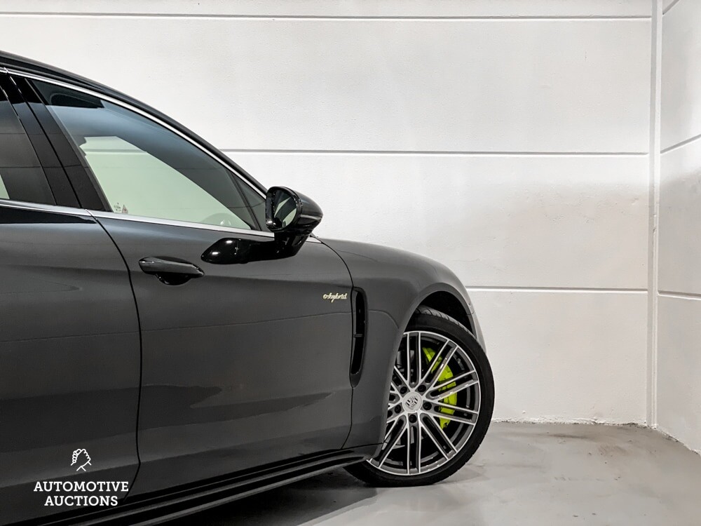 Porsche Panamera Sport Turismo E-Hybrid 4 2.9 V6 SportChrono 462 PS 2018, H-359-BT.