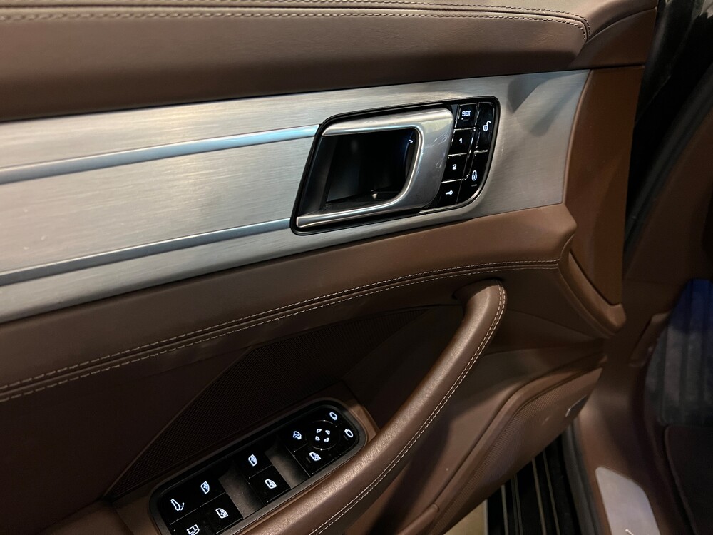 Porsche Panamera Sport Turismo E-Hybrid 4 2.9 V6 SportChrono 462 PS 2018, H-359-BT.