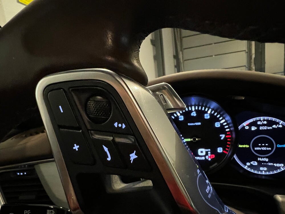 Porsche Panamera Sport Turismo E-Hybrid 4 2.9 V6 SportChrono 462 PS 2018, H-359-BT.