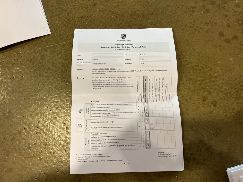 Porsche Panamera Sport Turismo E-Hybrid 4 2.9 V6 SportChrono 462 PS 2018, H-359-BT.
