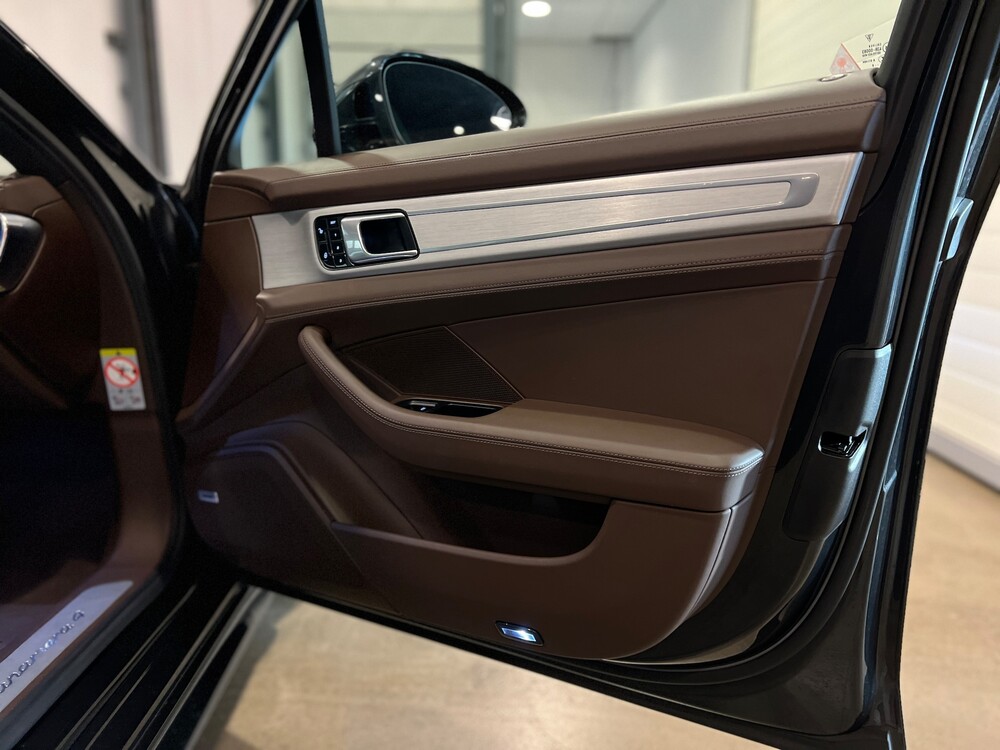 Porsche Panamera Sport Turismo E-Hybrid 4 2.9 V6 SportChrono 462 PS 2018, H-359-BT.