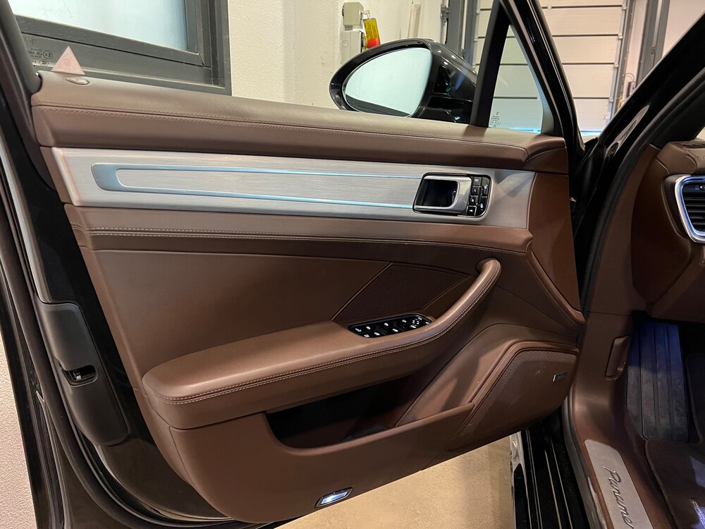 Porsche Panamera Sport Turismo E-Hybrid 4 2.9 V6 SportChrono 462 PS 2018, H-359-BT.