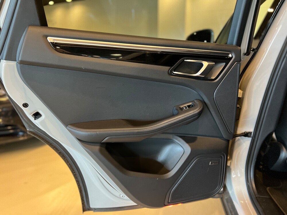 Porsche Macan S3.0 V6 354hp 2019, N-204-DD.