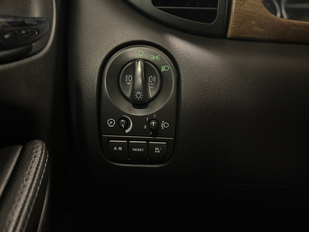 Jaguar X-Typ 2.0 V6 Executive 156PS 2003 -Org. NL-, 22-LZ-TK.