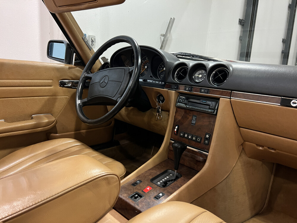 Mercedes-Benz 560SL Hardtop Cabriolet 230hp 1987 SL-Class, K-973-HK.