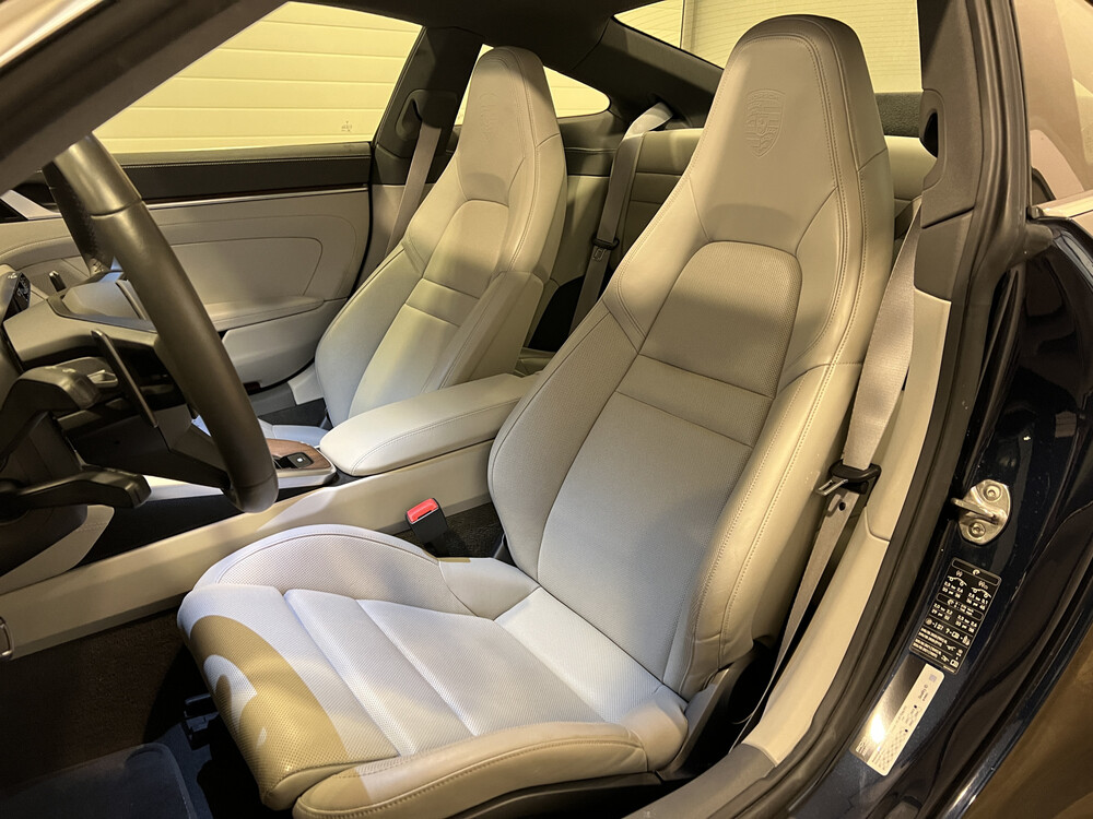 Porsche 911 992 Carrera 4S SportChrono 450hp 2019, J-800-SZ.