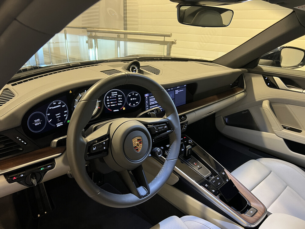 Porsche 911 992 Carrera 4S SportChrono 450hp 2019, J-800-SZ.