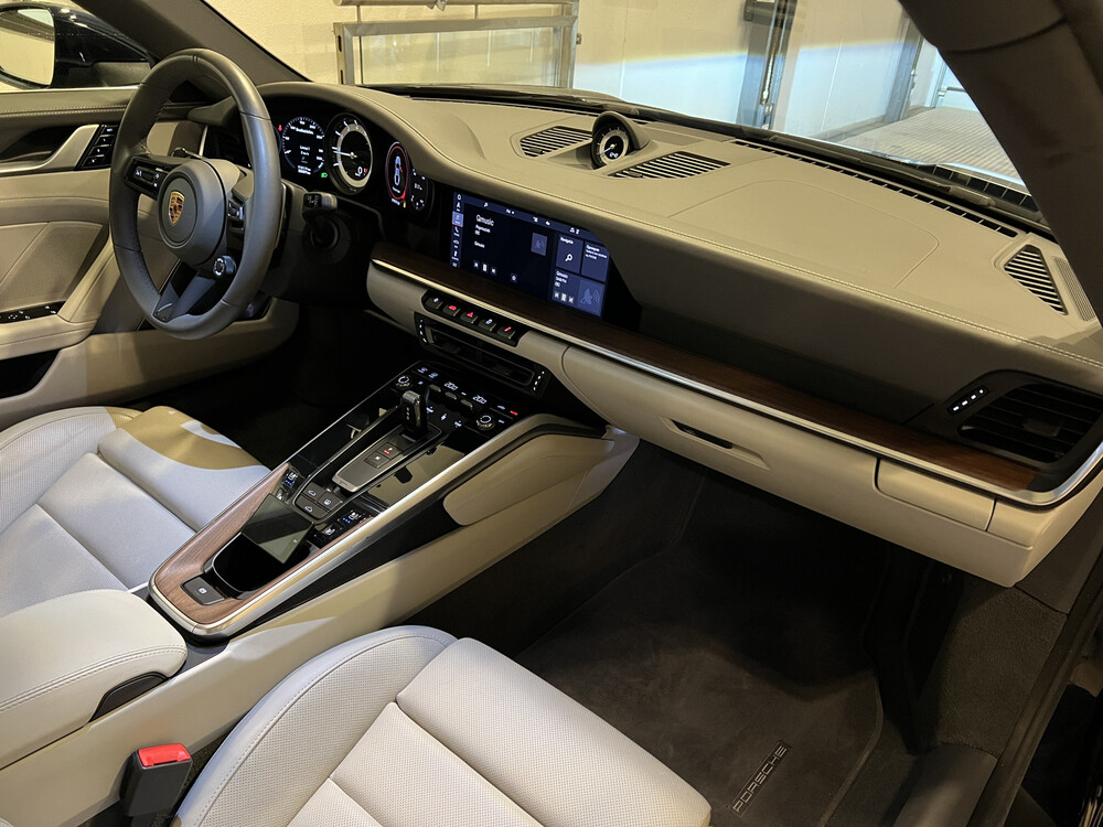 Porsche 911 992 Carrera 4S SportChrono 450hp 2019, J-800-SZ.