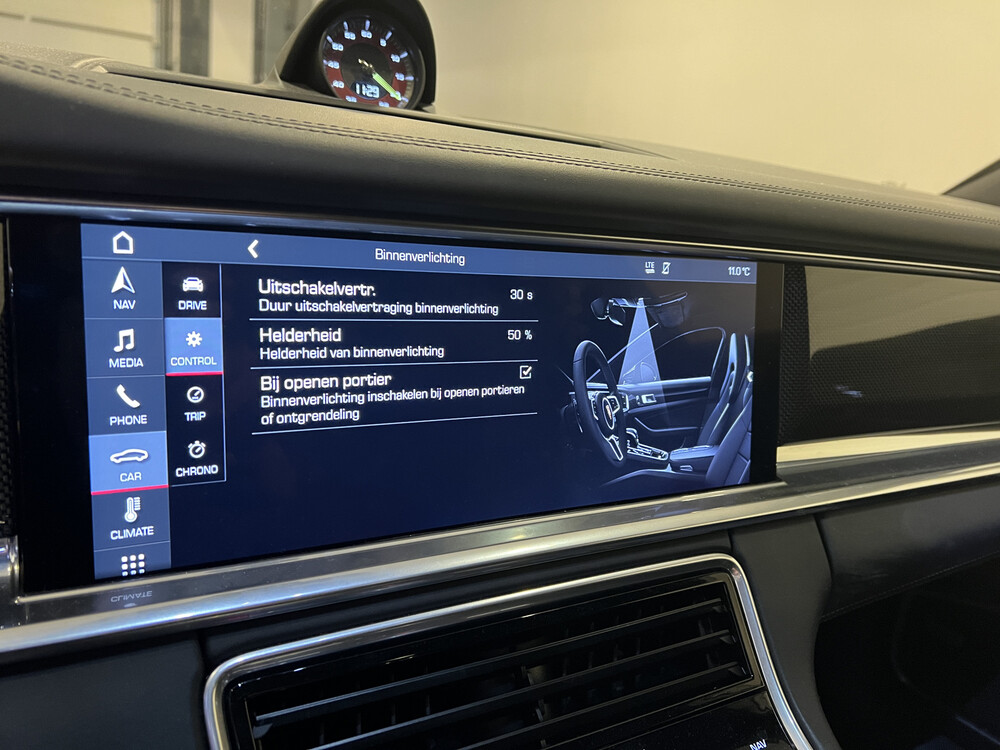 Porsche Panamera Sport Turismo E-Hybrid 4 2.9 V6 SportChrono 680PS 2018, ZV-954-P.