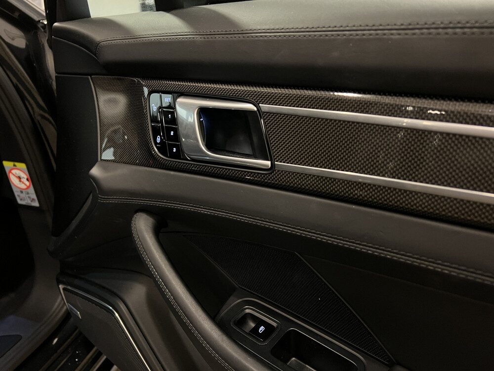 Porsche Panamera Sport Turismo E-Hybrid 4 2.9 V6 SportChrono 680PS 2018, ZV-954-P.