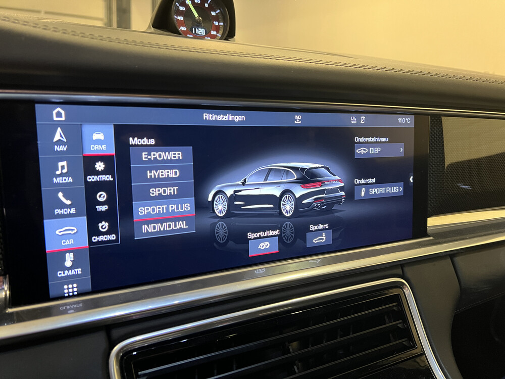 Porsche Panamera Sport Turismo E-Hybrid 4 2.9 V6 SportChrono 680PS 2018, ZV-954-P.