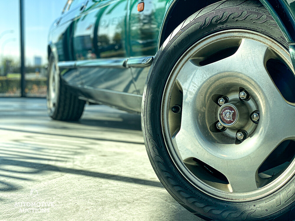 Jaguar XJ3.2 V8 Executive 237PS 2000 -Org. NL-, 59-FN-TX.