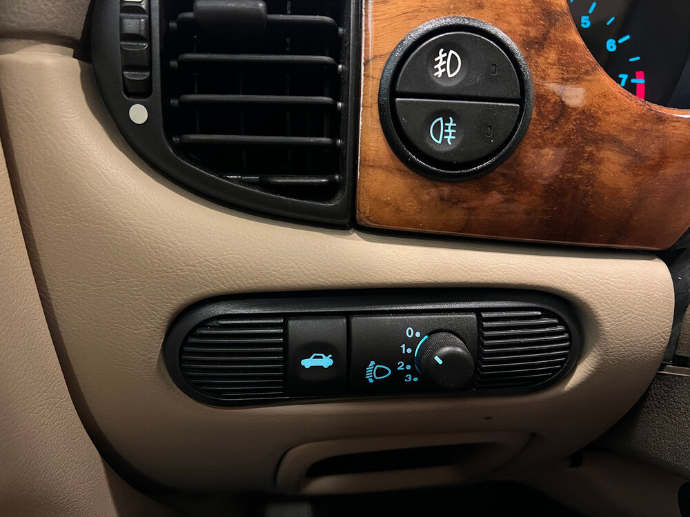 Jaguar XJ3.2 V8 Executive 237PS 2000 -Org. NL-, 59-FN-TX.