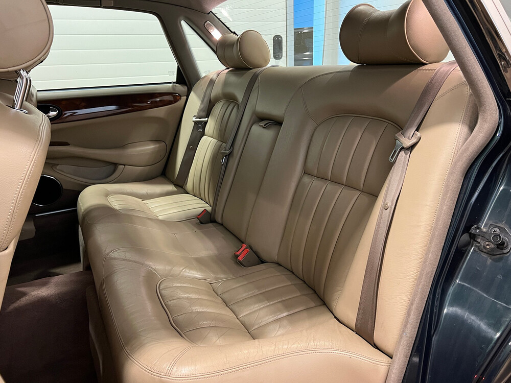 Jaguar XJ3.2 V8 Executive 237PS 2000 -Org. NL-, 59-FN-TX.