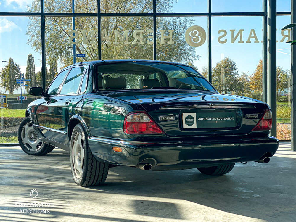 Jaguar XJ3.2 V8 Executive 237PS 2000 -Org. NL-, 59-FN-TX.