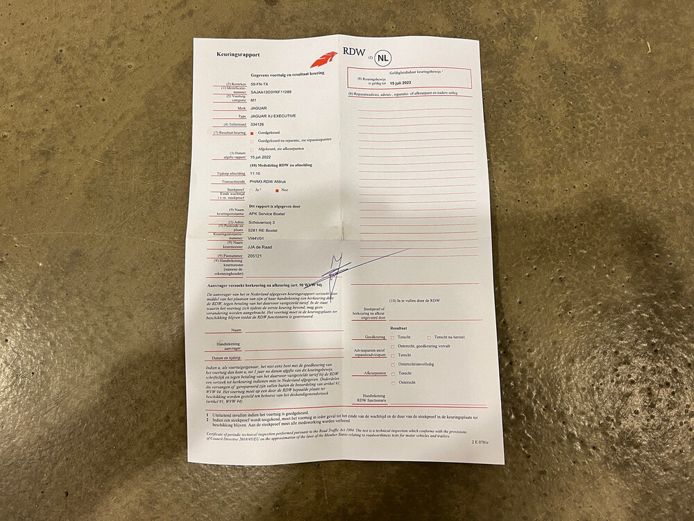 Jaguar XJ3.2 V8 Executive 237PS 2000 -Org. NL-, 59-FN-TX.