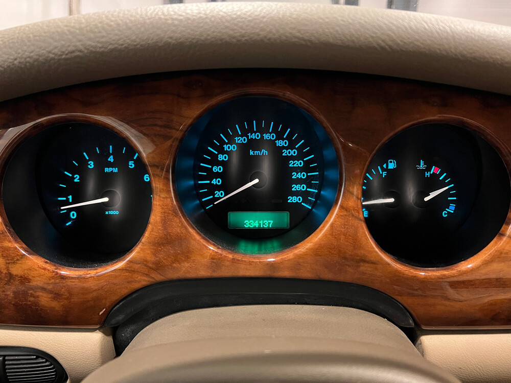 Jaguar XJ3.2 V8 Executive 237PS 2000 -Org. NL-, 59-FN-TX.