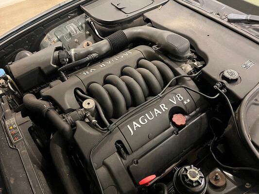 Jaguar XJ3.2 V8 Executive 237PS 2000 -Org. NL-, 59-FN-TX.