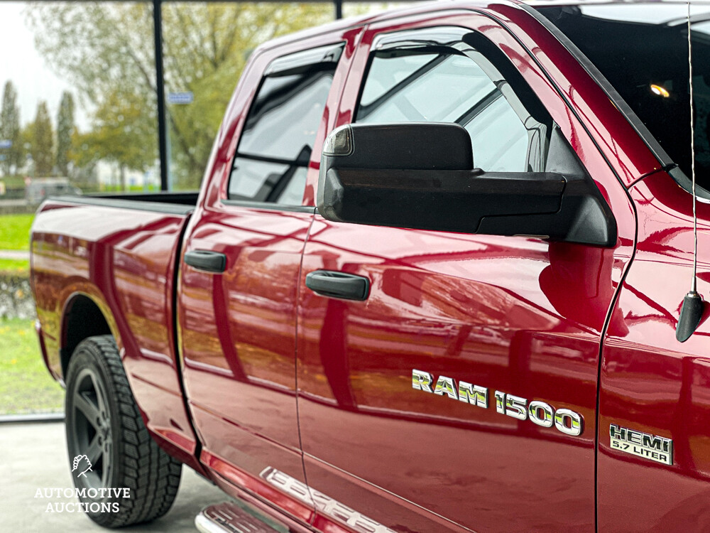 Dodge Ram 1500 5.7 V8 4x4 Hemi Quad Cab Sport 389pk 2012, V-699-PN