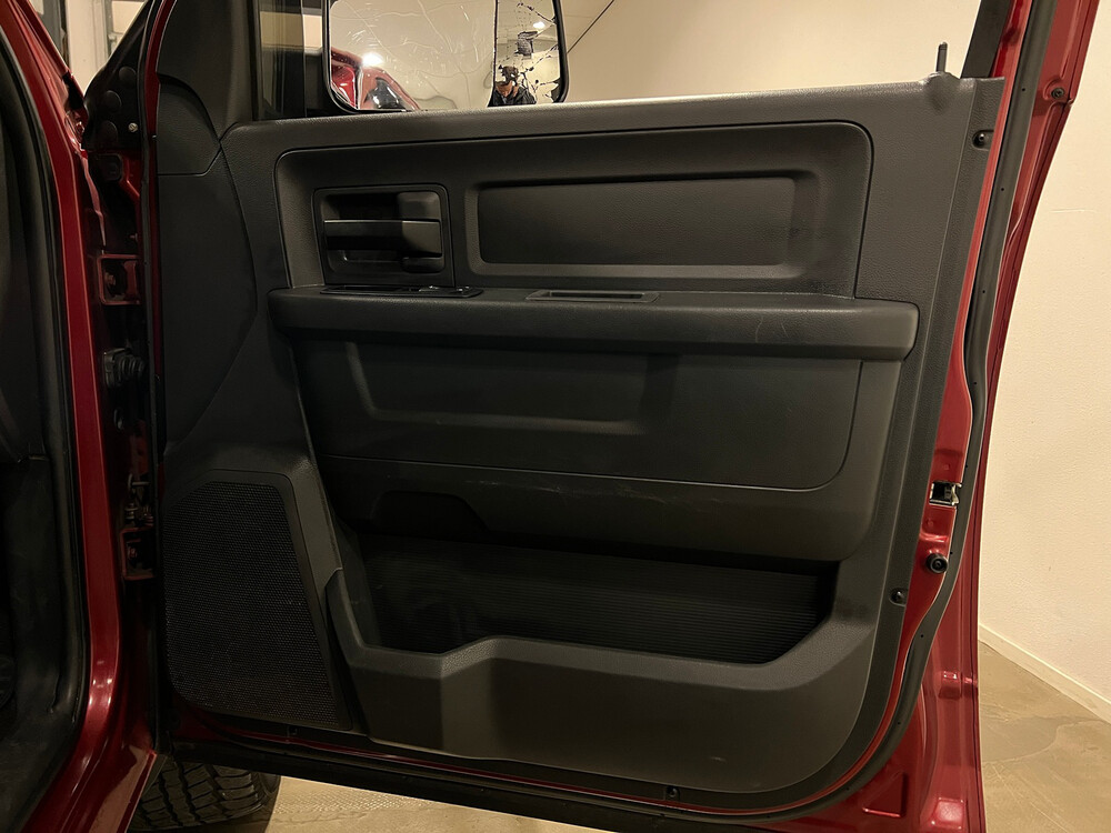 Dodge Ram 1500 5.7 V8 4x4 Hemi Quad Cab Sport 389pk 2012, V-699-PN