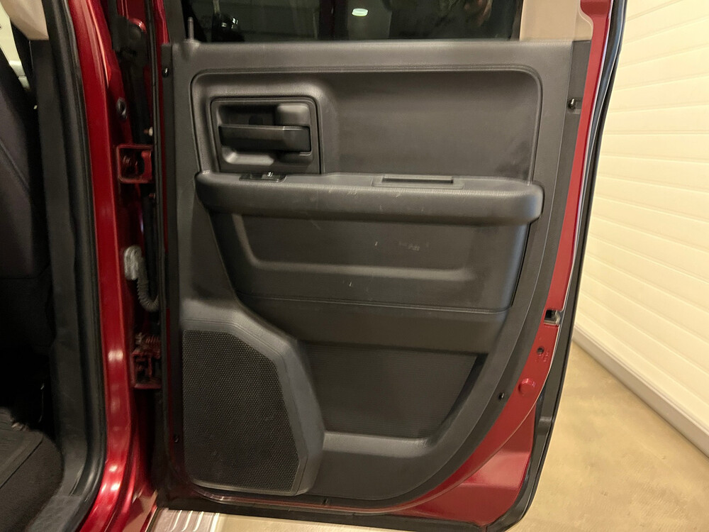 Dodge Ram 1500 5.7 V8 4x4 Hemi Quad Cab Sport 389pk 2012, V-699-PN