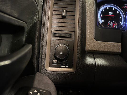 Dodge Ram 1500 5.7 V8 4x4 Hemi Quad Cab Sport 389pk 2012, V-699-PN