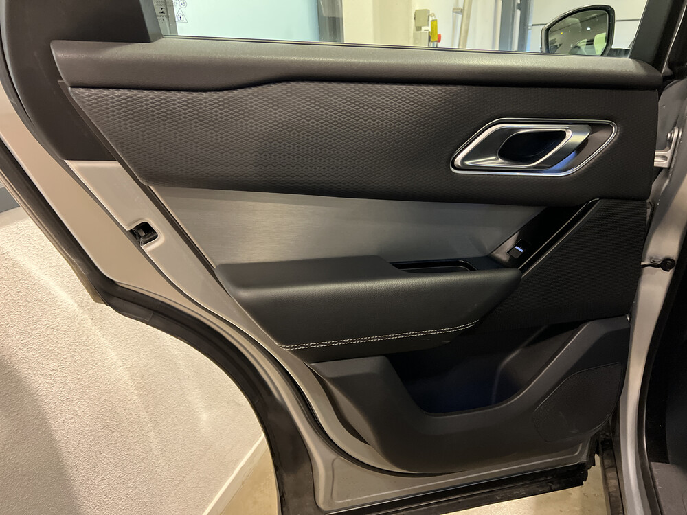 Landrover Range Rover Velar 2.0 I4 AWD R-Dynamic 241 PS 2018, K-098-VF.