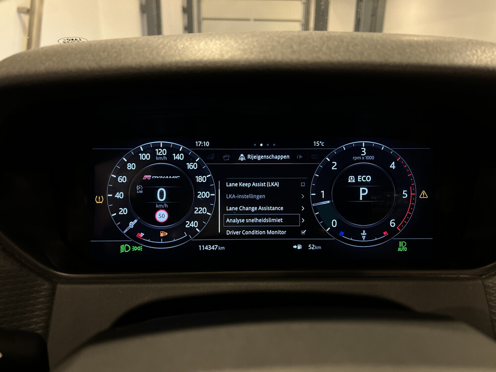 Landrover Range Rover Velar 2.0 I4 AWD R-Dynamic 241 PS 2018, K-098-VF.