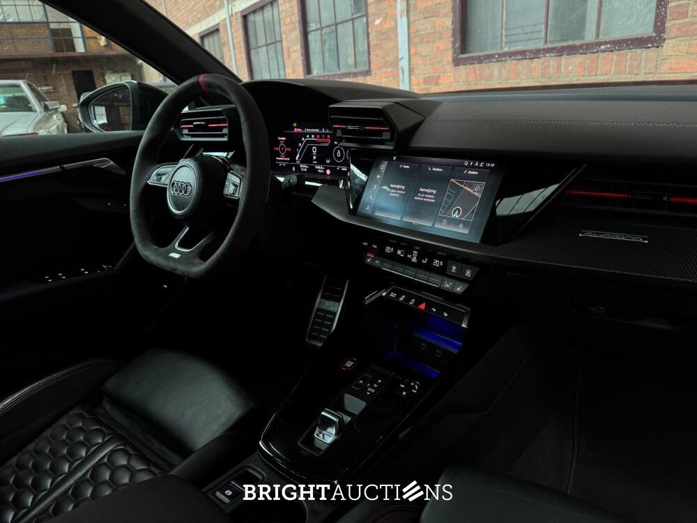 Audi RS3 Sportback 2.5 TFSI Quattro -Milltek- 400pk 2023, NL-Kenteken