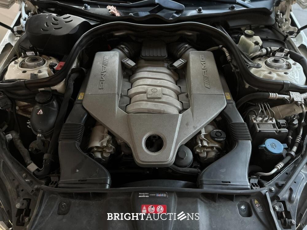 Mercedes-Benz E63 AMG 6.3 V8 -CARBON- 525pk 2010 (Origineel-NL) E-Klasse, 47-LKB-6