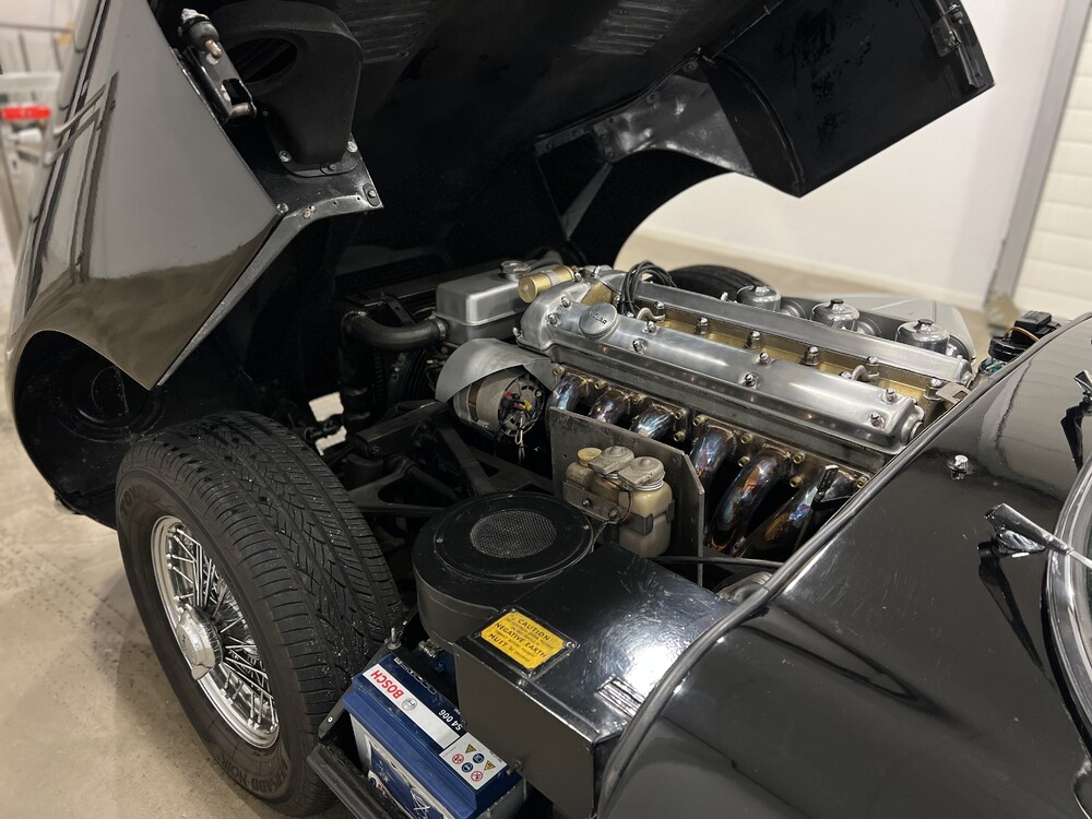 Jaguar E-Type Series 1 OTS 4.2 Zes-in-Lijn Cabriolet 1967, DZ-73-87