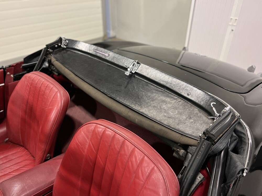 Jaguar E-Type Series 1 OTS 4.2 Zes-in-Lijn Cabriolet 1967, DZ-73-87