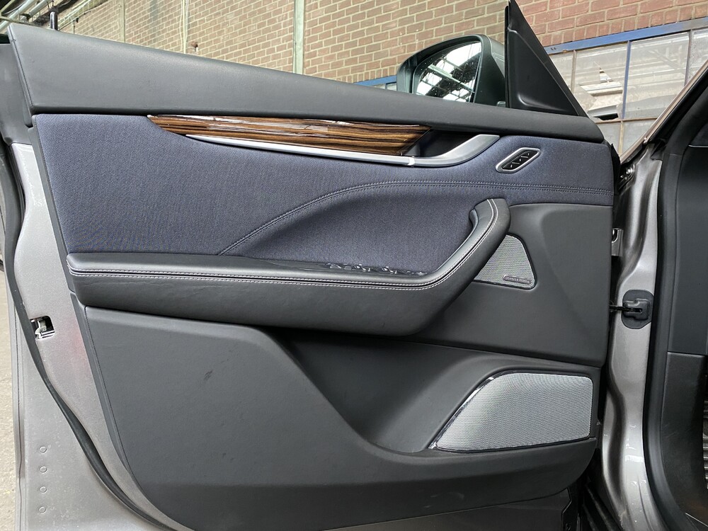 Maserati Levante S 3.0 V6 GranLusso 430pk 2019 -Org. NL- FACELIFT, XL-035-N