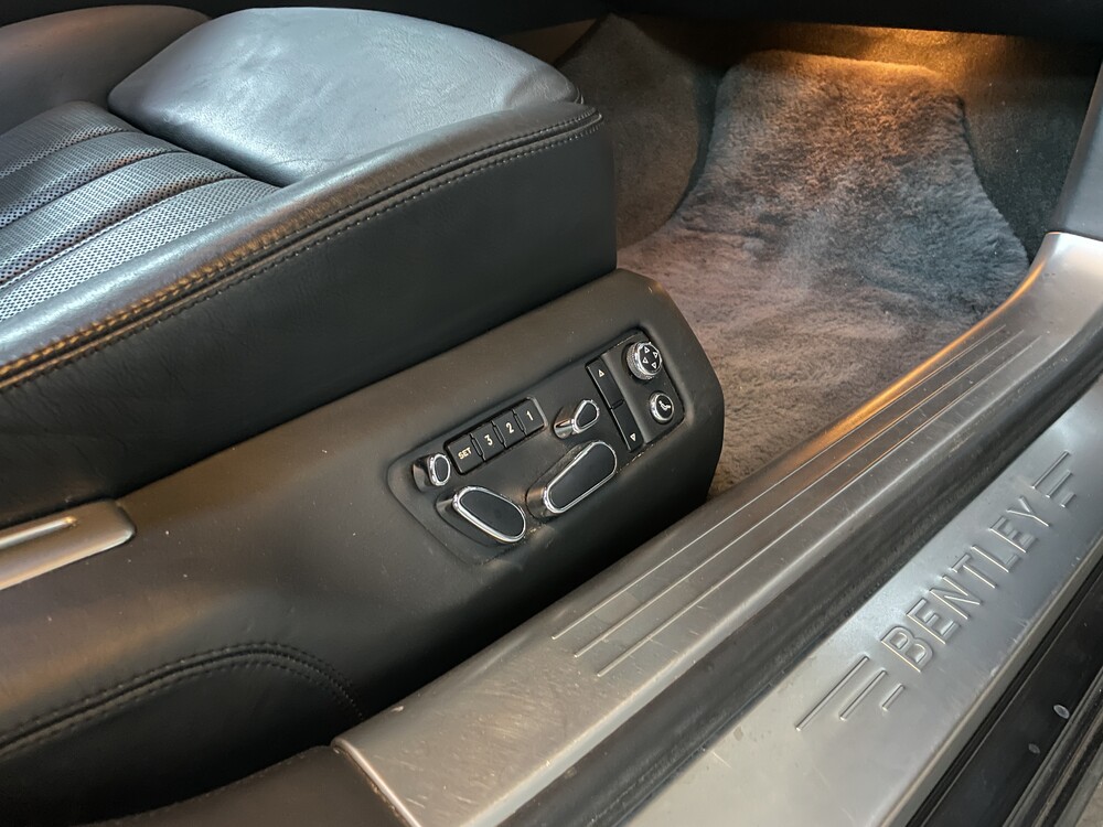 Bentley Continental Flying Spur 6.0 W12 560pk 2009