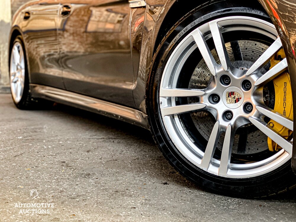 Porsche Panamera Turbo S Techart 4.8 600pk 2012, 9-KXB-42