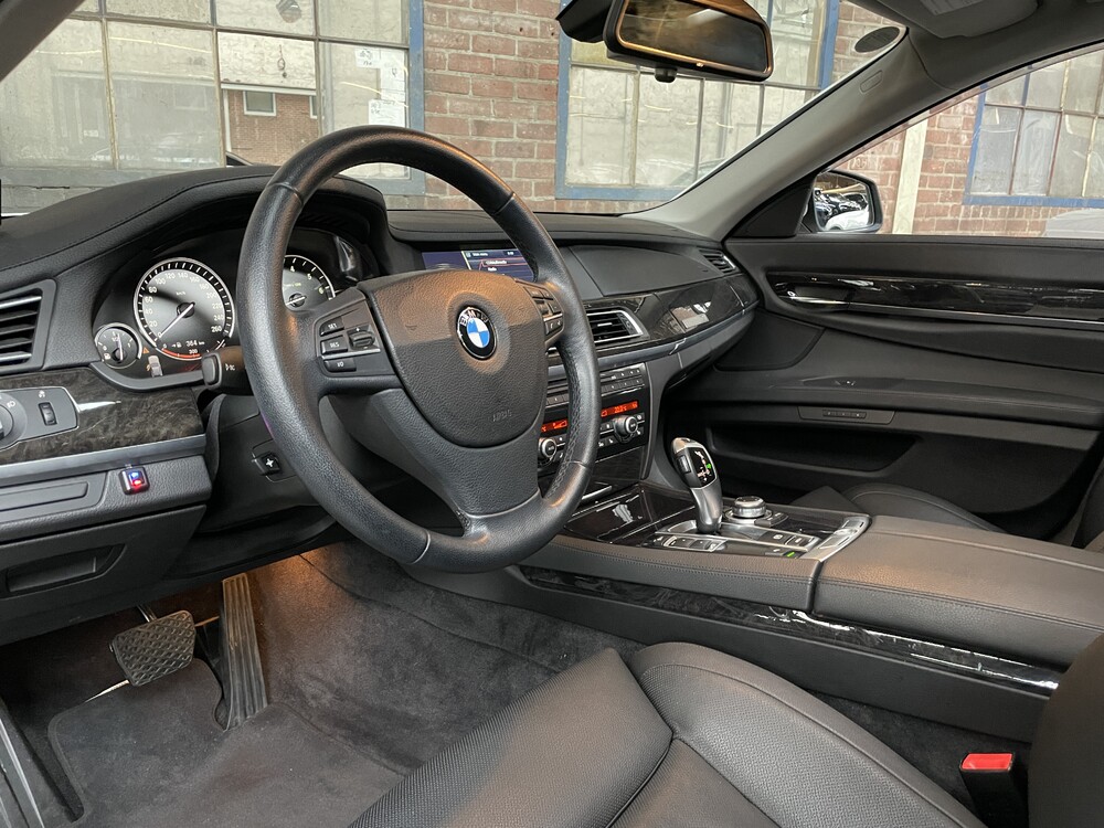 BMW ActiveHybrid 7 F04 4.4 465pk 2011 7-serie