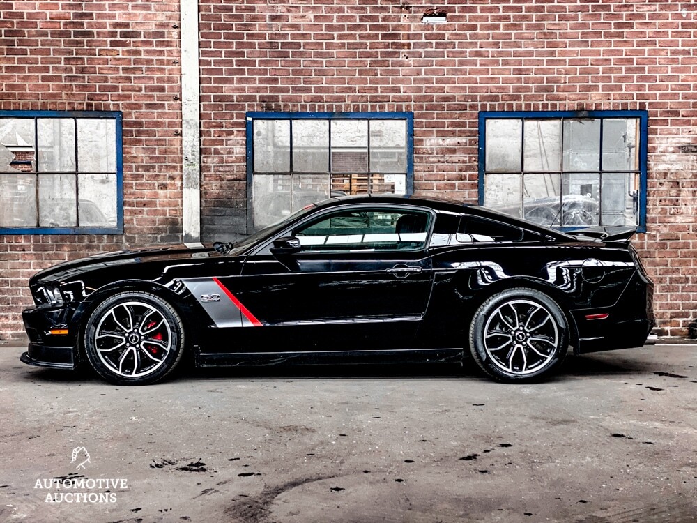 Ford Mustang GT 416pk 2013