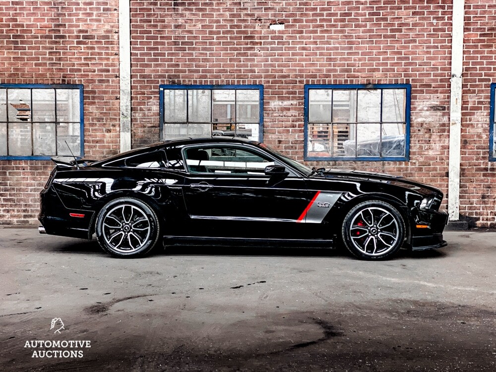 Ford Mustang GT 416pk 2013